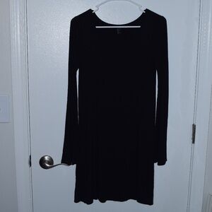 Forever 21 Short Black Long Sleeved Dress Size Large